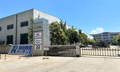 客戶參觀、考察鋰電池處理設備車間